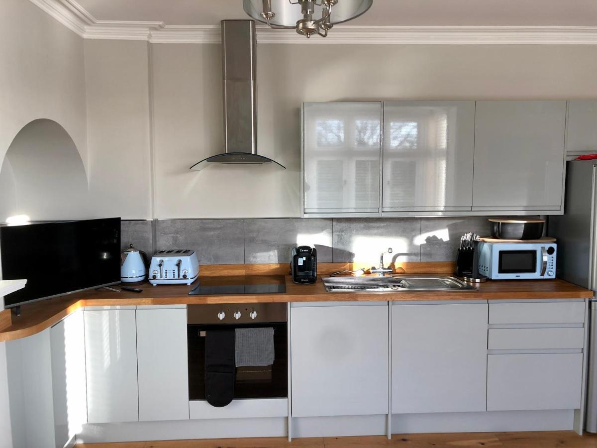 Stunning 2 Bed Georgian Apartment Swafield Экстерьер фото